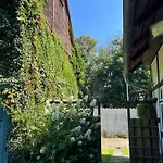 „altes Forsthaus“ Am Schloss *