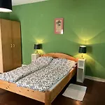 „altes Forsthaus“ Am Schloss Apartamento *