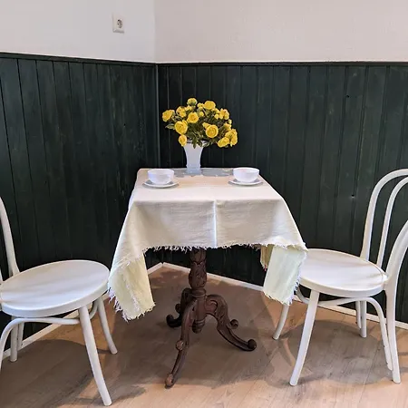„altes Forsthaus“ Am Schloss Apartment